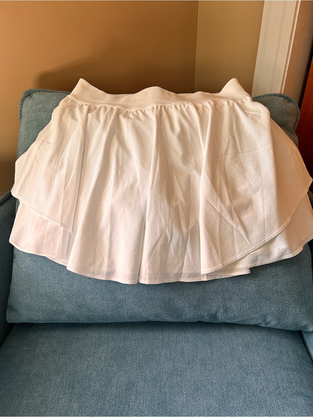 lululemon athletica White Circle Skater Skirt with built in shorts & leg pockets